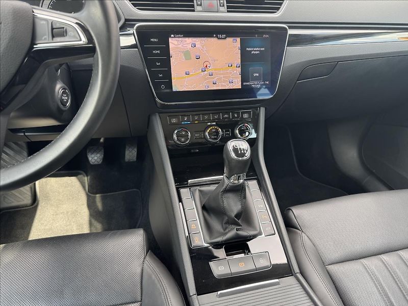 Škoda Superb 2,0 TDI 110kW L&K ČR 1.MAJITEL - fotka 18 z 33
