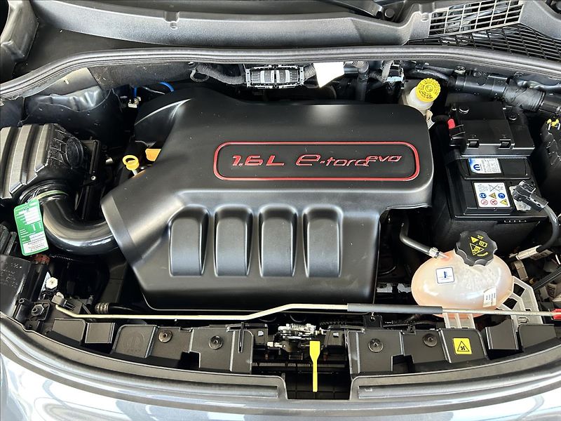 Fiat 500X 1,6   81kW,POP PLUS,SERVISKA - fotka 18 z 19