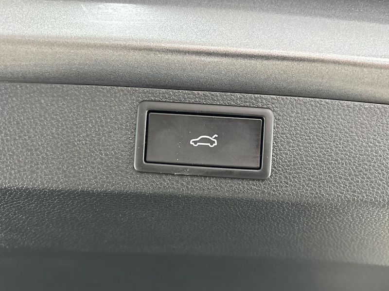 Škoda Karoq Top Selection DSG - fotka 29 z 30