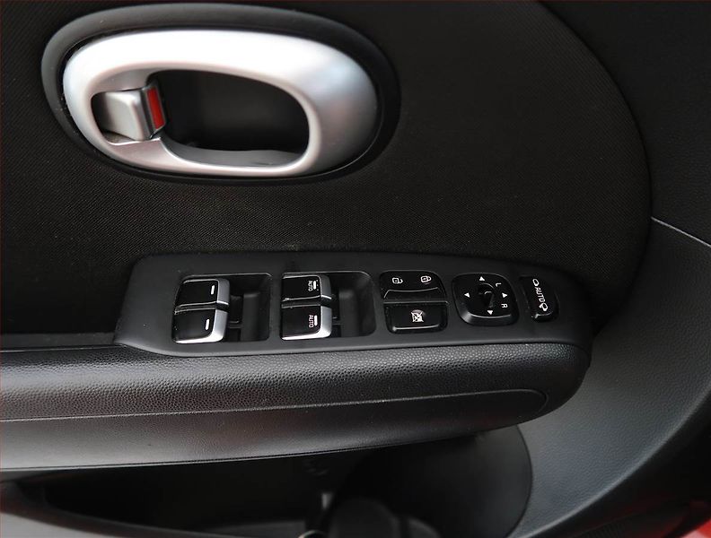 Kia Soul (2017) 1.6 GDI, Automat, Serv.kniha - fotka 21 z 22