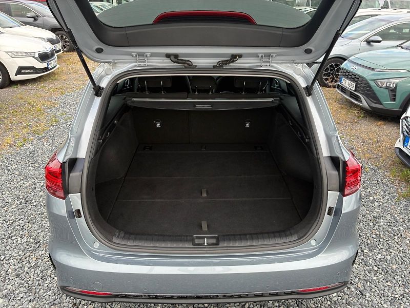 Kia Ceed (2023) TOP 1.5T-GDI 118kW CZ DPH - fotka 6 z 11