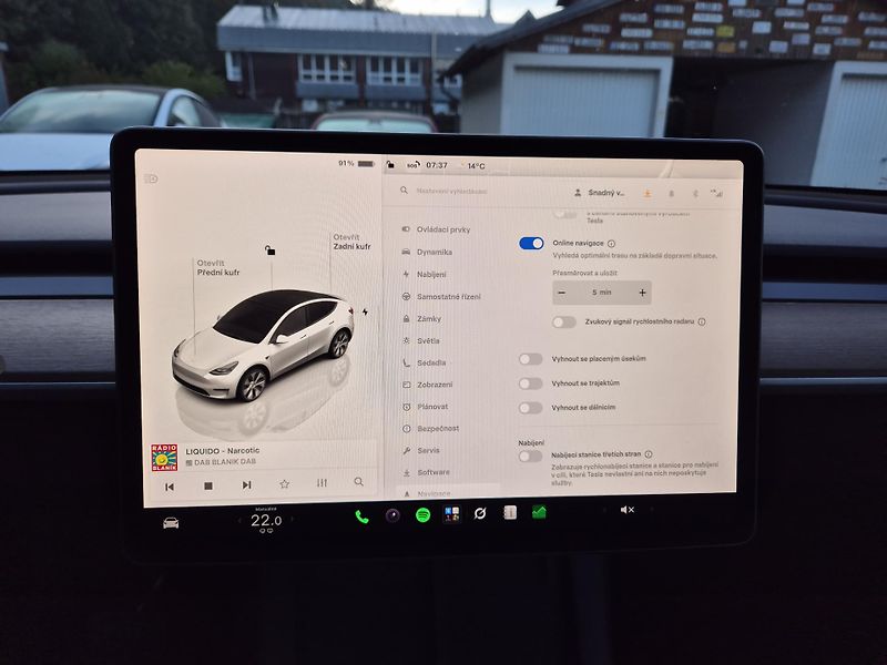 Tesla Model Y LONG RANGE DUAL MOTOR  92,7% - fotka 29 z 48