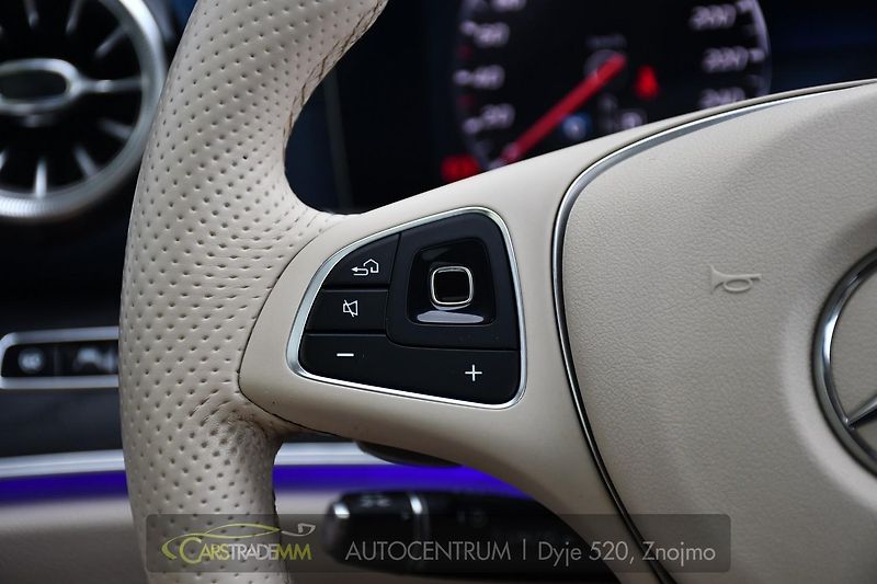 Mercedes-Benz Třídy E 400 4MATIC AMG ACC ČR HUD - fotka 25 z 53