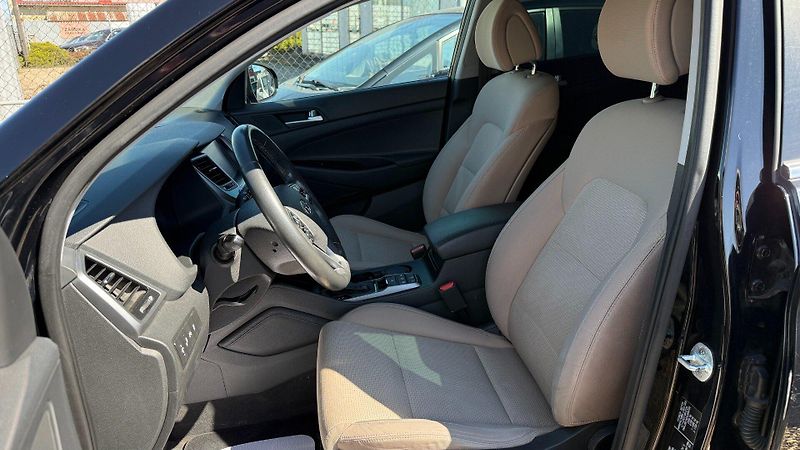 Hyundai Tucson (2015) 2.0CRDi 100kW *Nove v ČR*4x4* - fotka 10 z 24