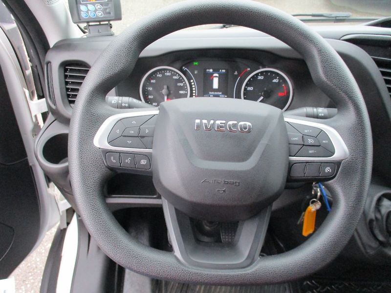 Iveco Daily 35S16, chladící Zanotti Z380 + - fotka 14 z 21