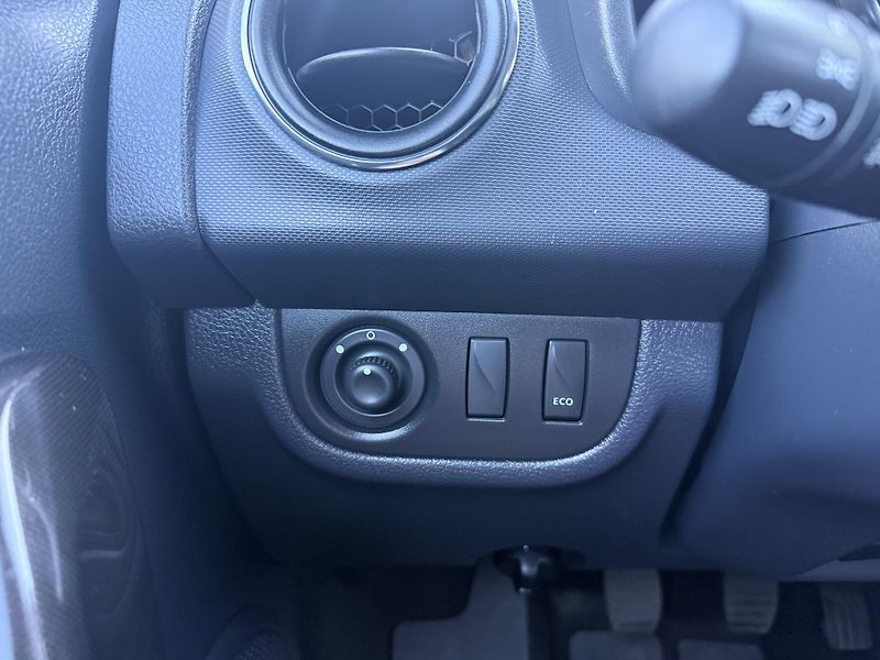 Dacia Logan 0.9 TCe CZ 1.majitel - fotka 21 z 30