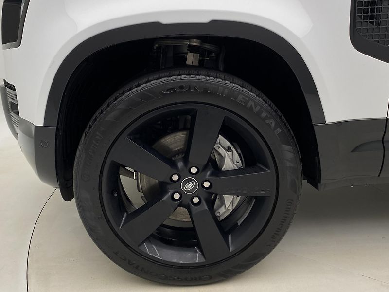 Land Rover Defender 110 D300 X-DYNAMIC HSE AWD AUT - fotka 33 z 49
