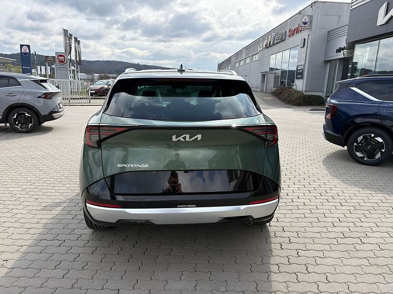 Kia Sportage (2026) 1,6 T-GDi GPF 4x4 7DCT TOP (20 - fotka 6 z 18