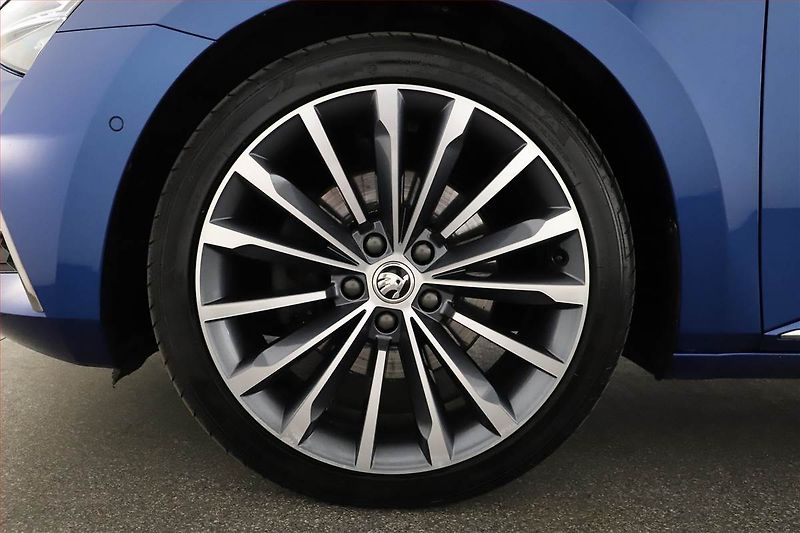 Škoda Superb (2020) Laurin&Klement iV 1.4 TSI PHEV - fotka 12 z 20