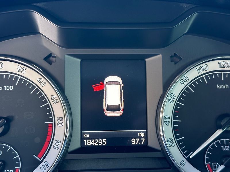 Škoda Octavia (2019) 1.6TDi NAVI,TAŽNÉ,FRONT ASSIST - fotka 10 z 17