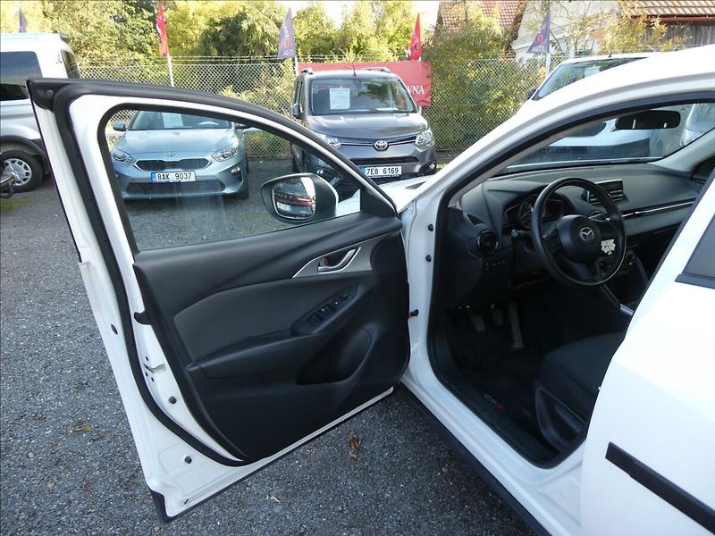 Mazda CX-3 2,0 Skyactiv-G120 Revolution - fotka 15 z 37