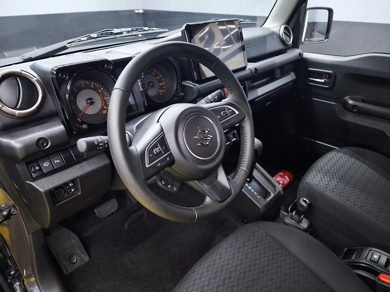 Suzuki Jimny (2025) 1.5 GLX AUTOMAT, 4X4 LONG - fotka 24 z 28