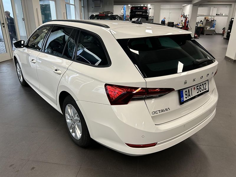Škoda Octavia (2022) 1.5TSi Ambiion Plus 110kW  - fotka 3 z 23