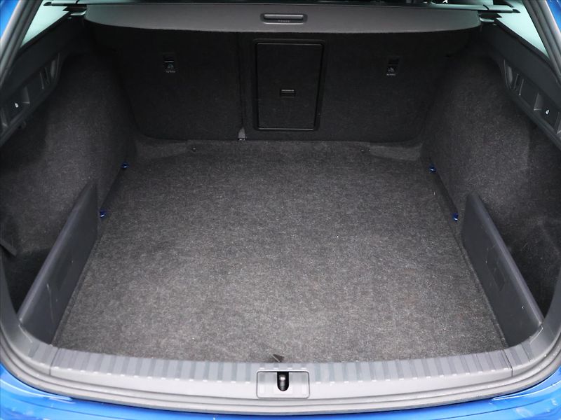 Škoda Octavia 2,0 TDI 110kW DSG Style Sport - fotka 10 z 34