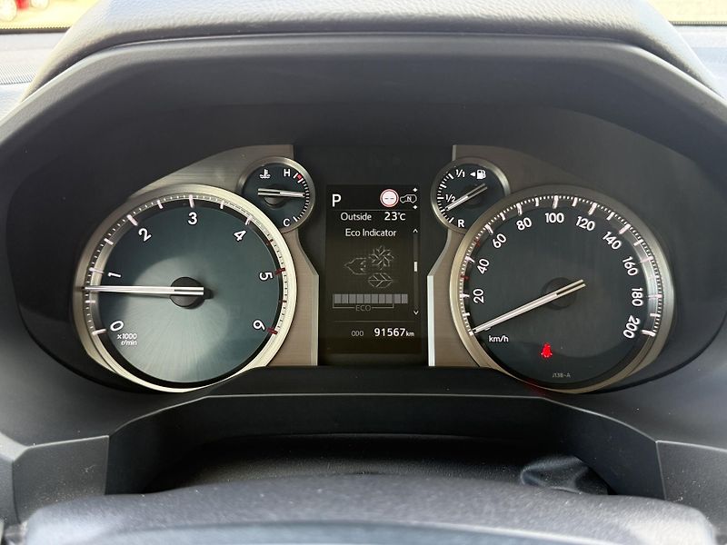Toyota Land Cruiser 2.8 D-4D AT AWD 150kW Executiv - fotka 18 z 25