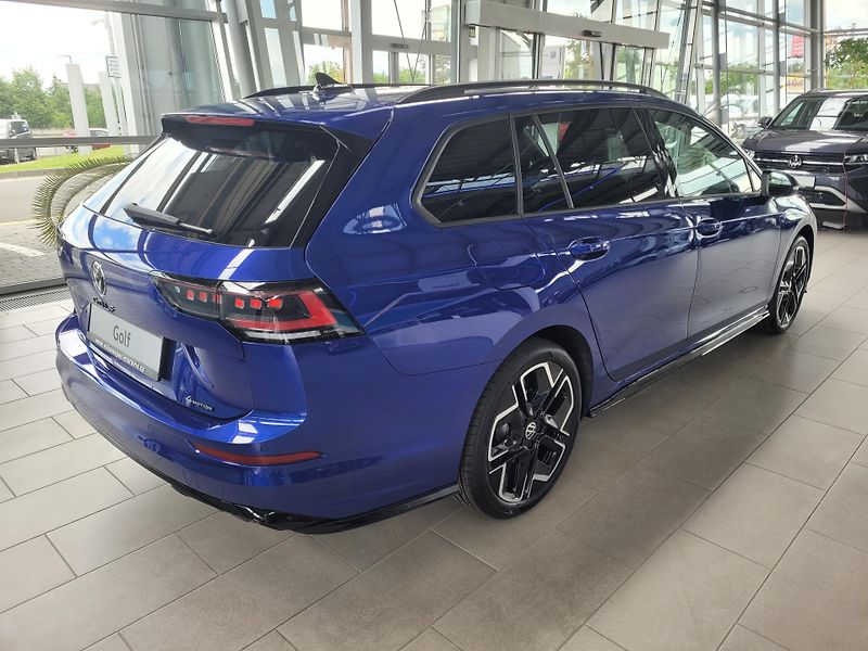 Volkswagen Golf Variant (2026) R-Line People 2,0 TSI 4MOT - fotka 3 z 7