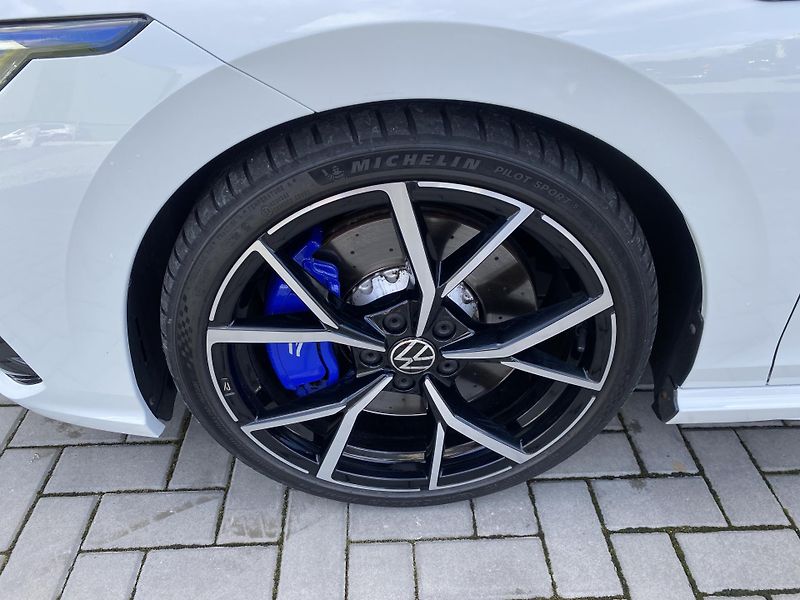 Volkswagen Golf 2.0 TSI 235kW-R-PERFORMANCE - fotka 8 z 41