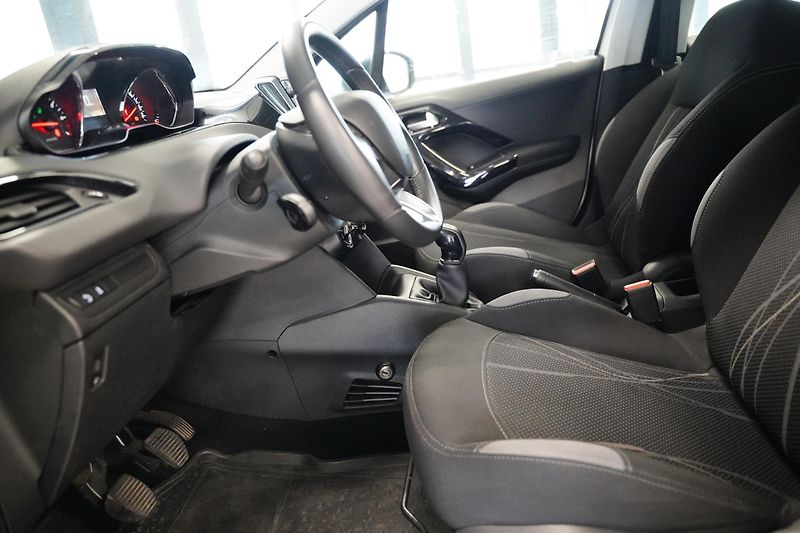 Peugeot 208 - fotka 6 z 6