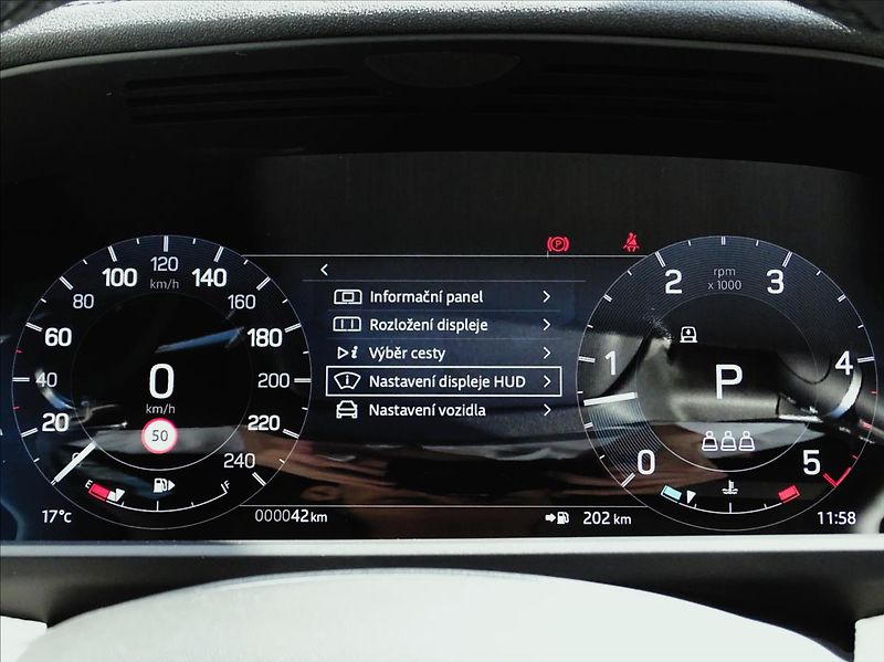 Land Rover Discovery 3,0 D350 GEMINI AWD - fotka 32 z 32
