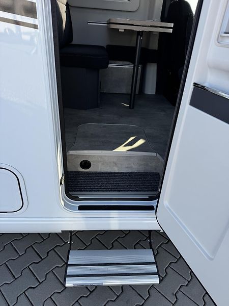 Frankia (2026) NEO MT 7GDK - MB 2,0l/170 HP - fotka 19 z 62
