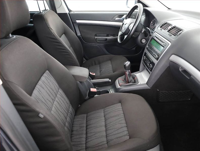 Škoda Octavia (2012) Ambition Plus 2.0 TDI, po STK - fotka 7 z 15