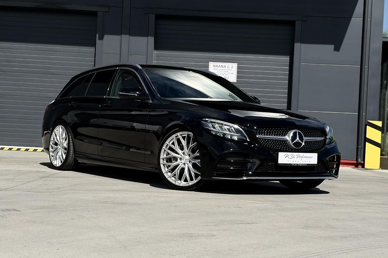 Mercedes-Benz Třídy C (2020) C 220d 4Matic AMG Line - fotka 18 z 81
