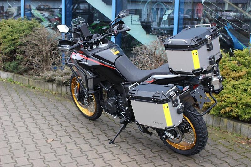 QJ Motor (2026) SRT 450 RX VČ KUFRU  SKLADEM - fotka 9 z 9