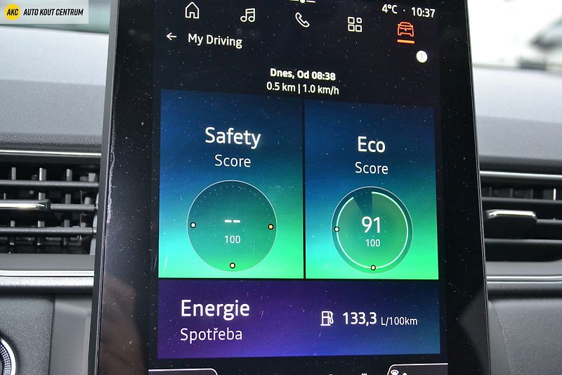 Renault Captur techno mild hybrid 140 - fotka 36 z 52
