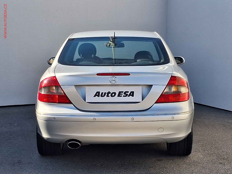 Mercedes-Benz CLK (2006) 3.5 V6, 1.maj, AT, bixe - fotka 5 z 19