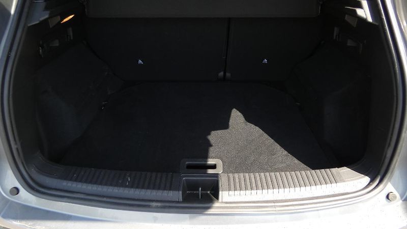 Renault Austral 1.3 MHEV 160 Techno - fotka 20 z 23