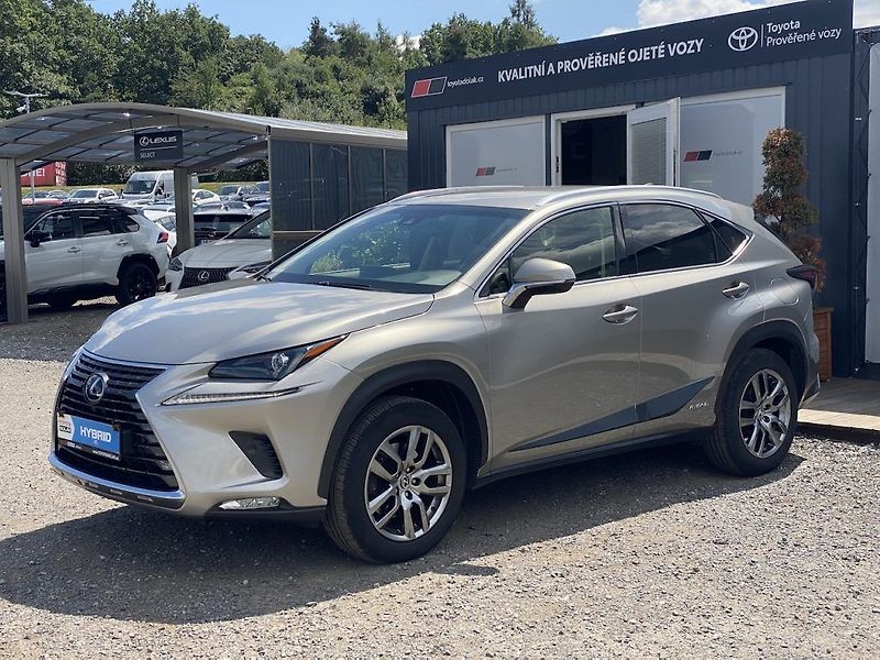 Lexus NX 300h 2.5HSD, ČR-2m, Limited, 4x4 - fotka 4 z 31