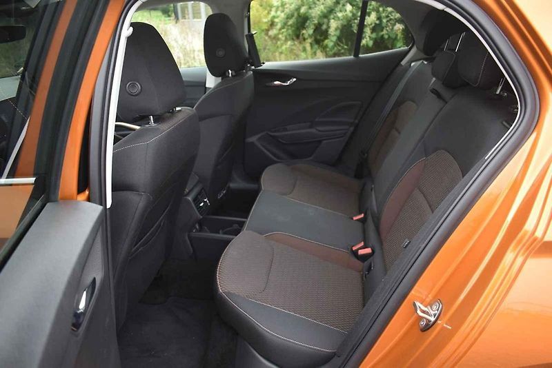 Nová Fabia v Jizerských horách s výhledem na Ještěd
