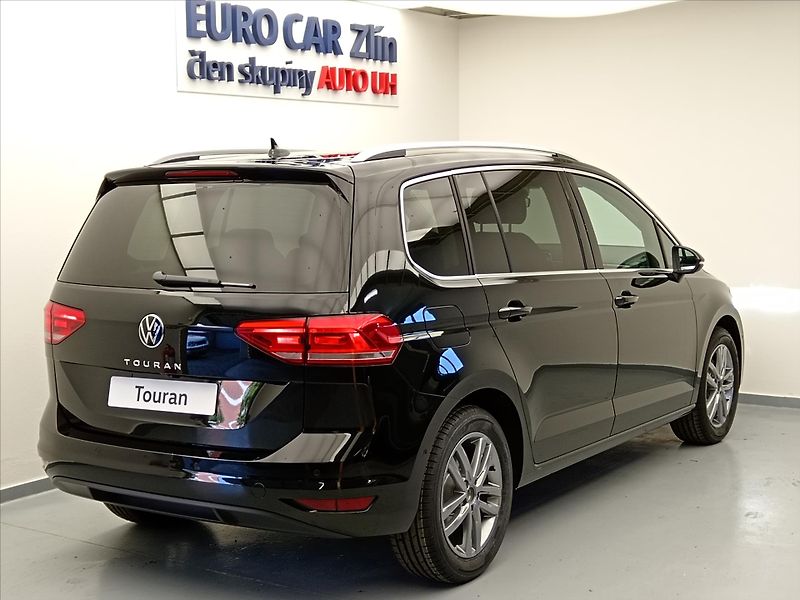 Volkswagen Touran (2026) 1,5 People TSI 110kW - fotka 6 z 18