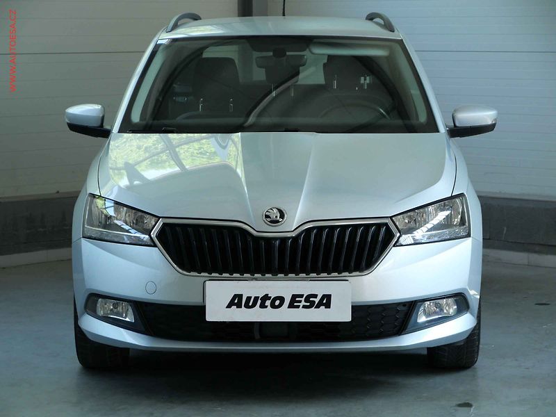 Škoda Fabia (2022) 1.0 TSI, 1.maj,ČR, Ambition - fotka 2 z 20
