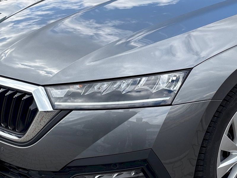 Škoda Octavia (2024) COM M-HEV AMB TS 110/1.5 A7F - fotka 10 z 29