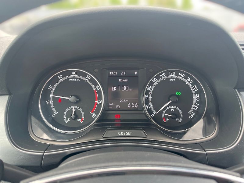 Škoda Fabia (2022) Ambition Plus 1.0 TSI DSG Navi - fotka 22 z 33