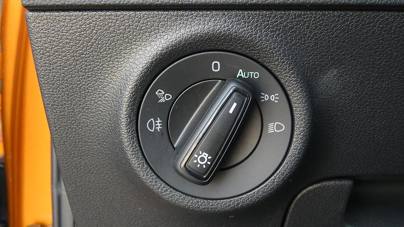 Škoda Karoq 1,5 TSI Sportline - fotka 10 z 23