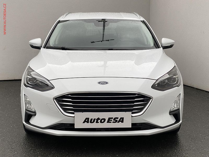 Ford Focus (2021) 2.0 TDCi, Titanium, AT, LED - fotka 2 z 20