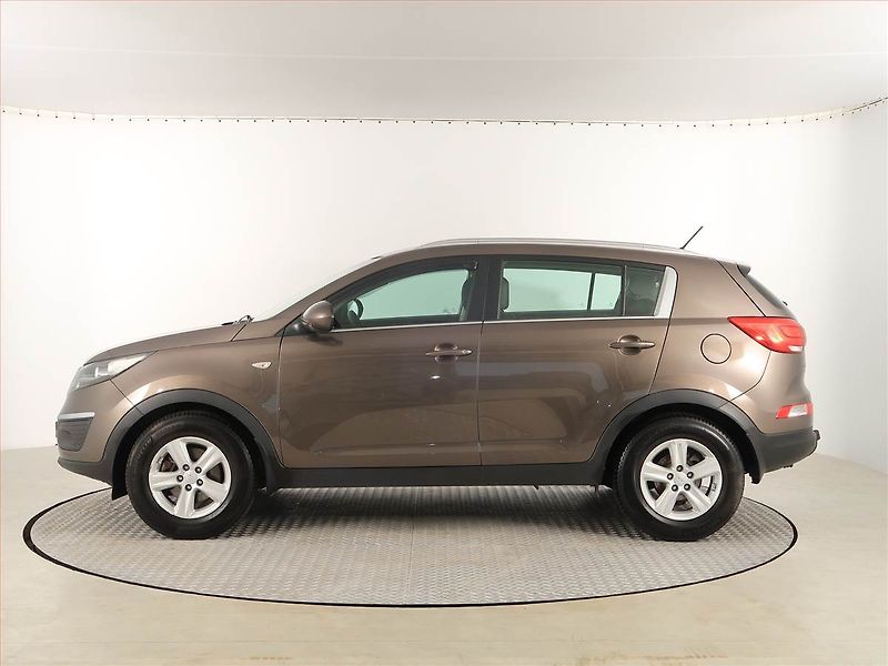 Kia Sportage (2015) 1.6 GDI, Tempomat - fotka 3 z 17