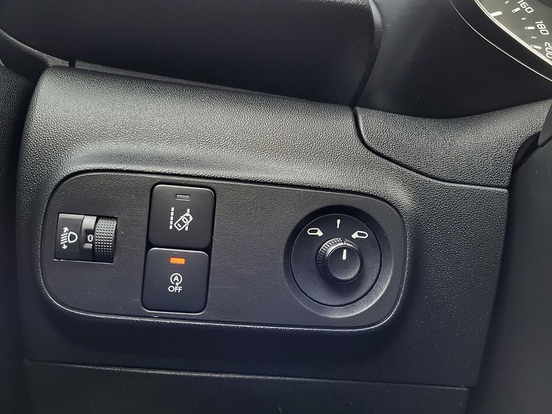 Citroën C3 1.2 PureTech 82k S&S FEEL *ČR - fotka 18 z 40