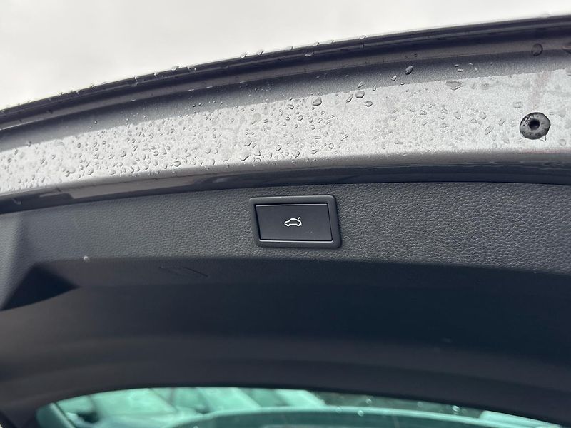 Škoda Karoq Top Selection - fotka 28 z 29