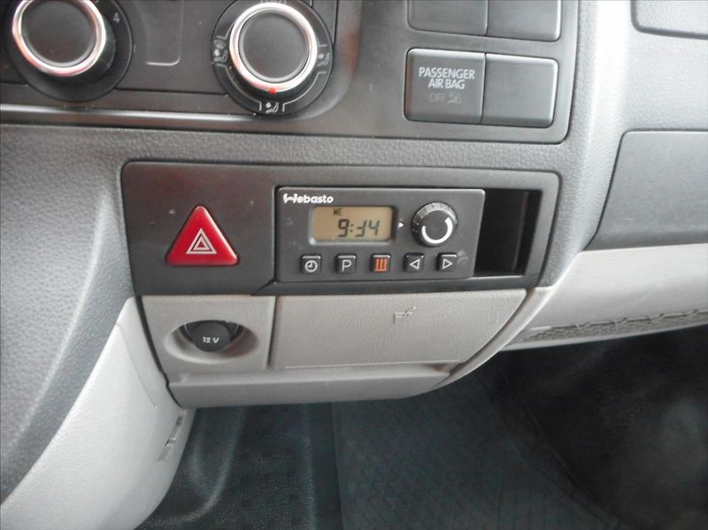 Volkswagen Transporter 2,0 TDi 4Motion - fotka 14 z 25