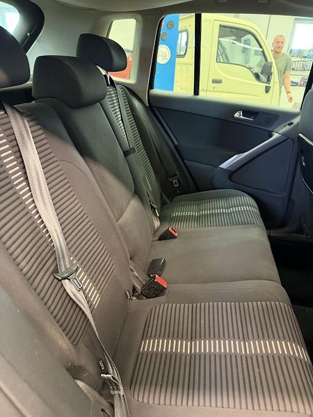 Volkswagen Tiguan Sport & Style 2.0 TDi 103kW  - fotka 13 z 18