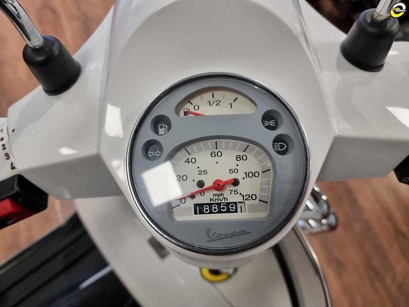 Vespa PX 150 (2011) - fotka 20 z 20