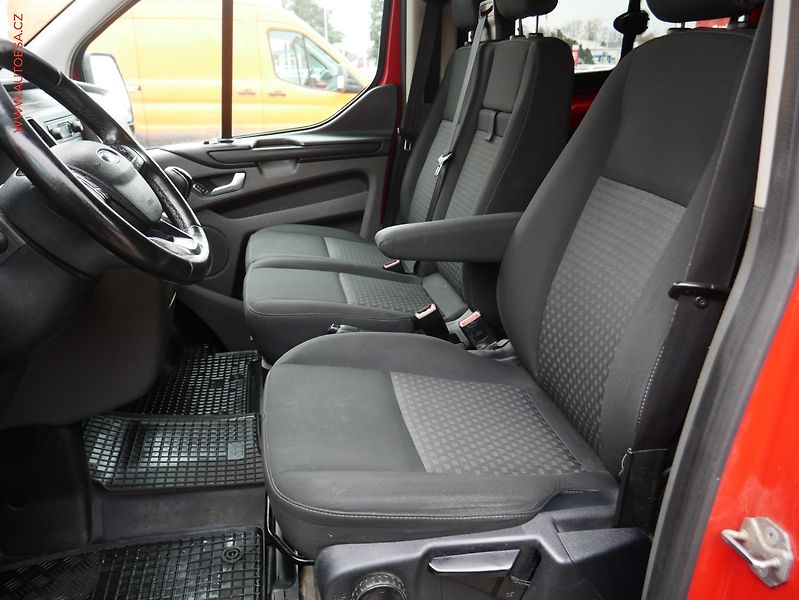 Ford Transit Custom (2018) 2.0TDCi L2 6míst, ČR, TREND - fotka 9 z 15