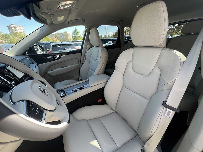 Volvo XC60 B5 AWD PLUS, ACC, LIGHT PAKET - fotka 9 z 22