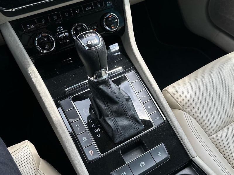 Škoda Superb 2.0 TDI LK 4x4 DSG - fotka 26 z 30