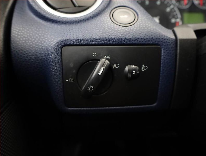 Ford Fiesta (2007) 1.4 16V, po STK, Tažné - fotka 12 z 15