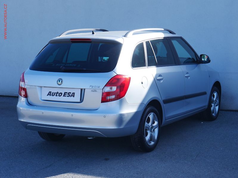 Škoda Fabia (2013) 1.2 TSi, ČR, Elegance - fotka 4 z 21