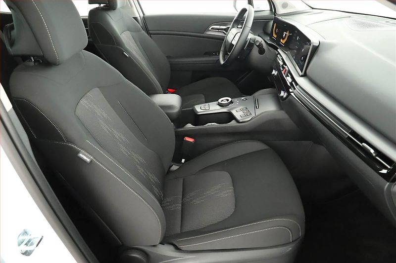 Kia Sportage (2025) 1.6 T-GDI, Exclusive, Navigace - fotka 7 z 16